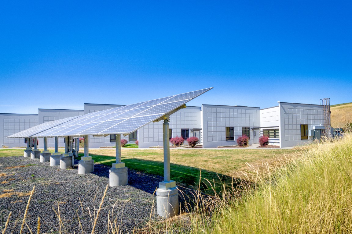 Qualterra Pullman Lab Exterior 2
